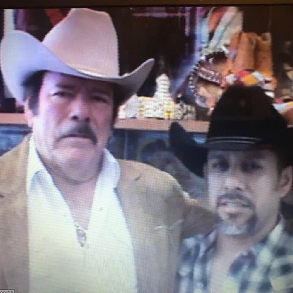 Meet your Posher, Carlos